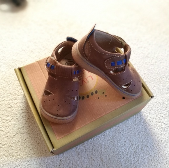 Livie & Luca Other - Livie & Luca Romanos Boys size 5 NIB